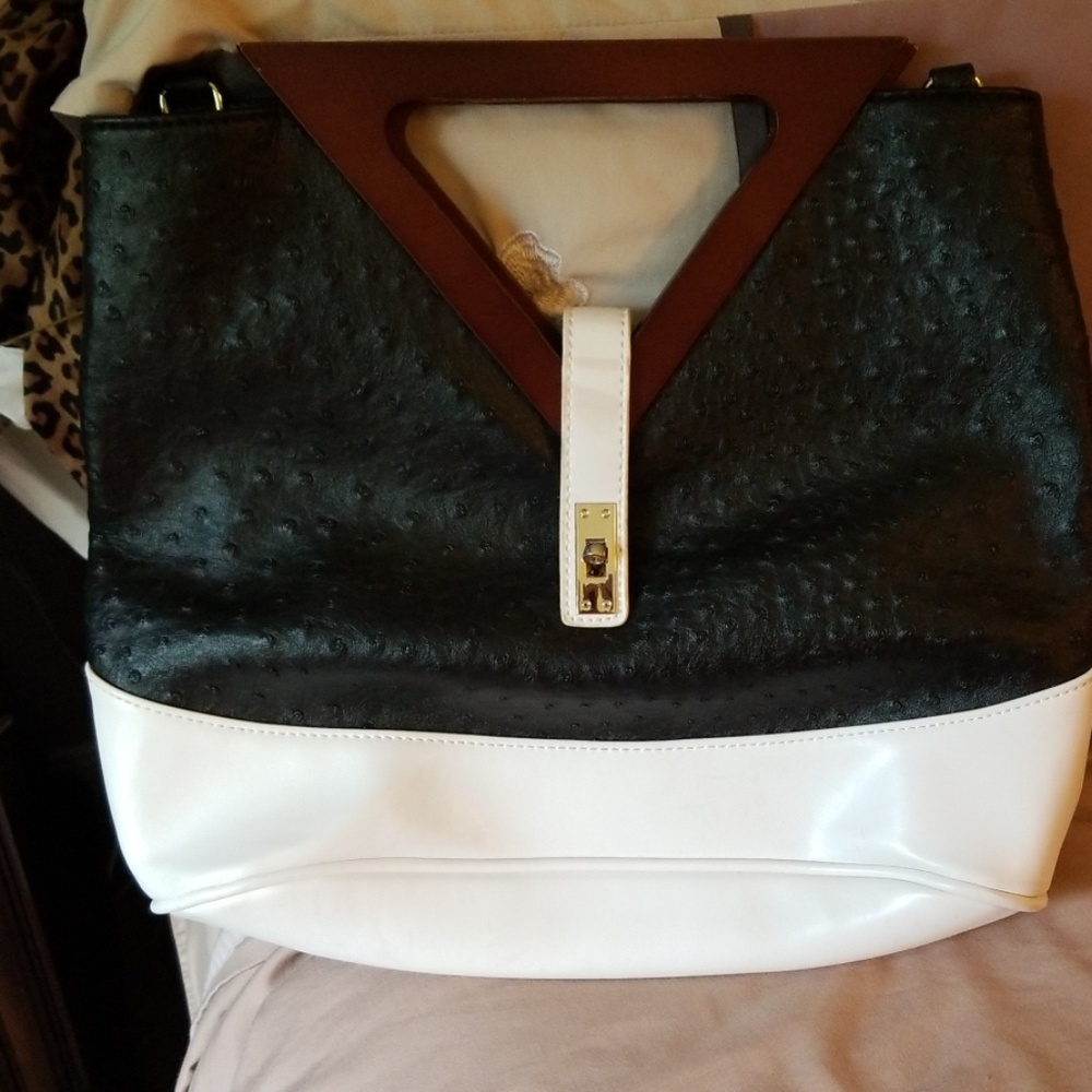 Hand bag